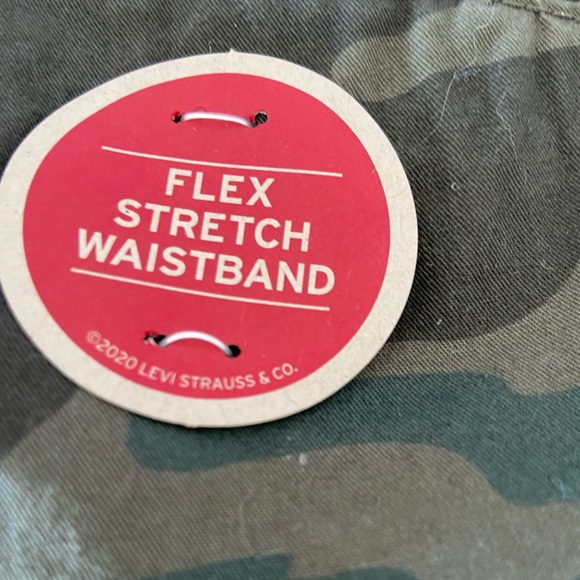 Levi’s cargo shorts - Picture 3 of 6